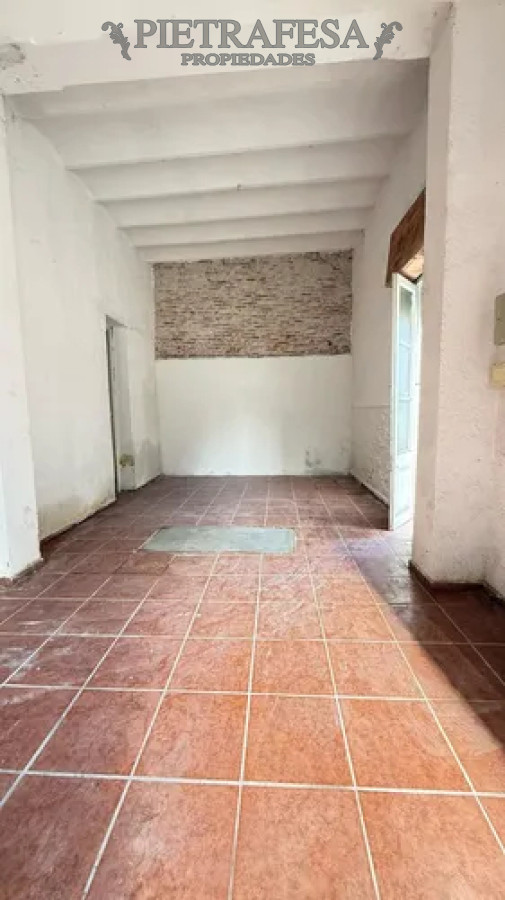 Local Comercial ID.14181 - Local en alquiler, 2 baños, garaje. Cordón.