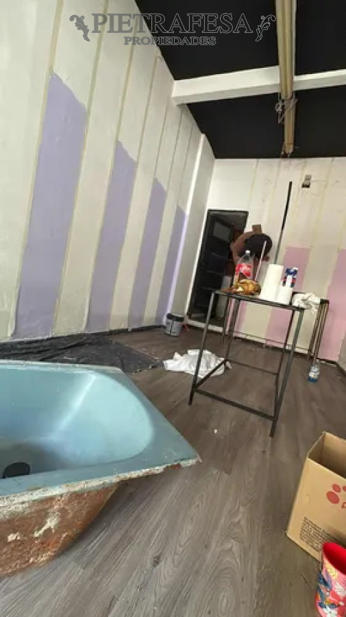 Local Comercial ID.14132 - Local en alquiler, 1 baño. Centro.