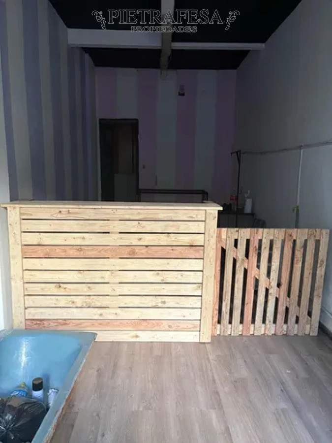 Local Comercial ID.14132 - Local en alquiler, 1 baño. Centro.