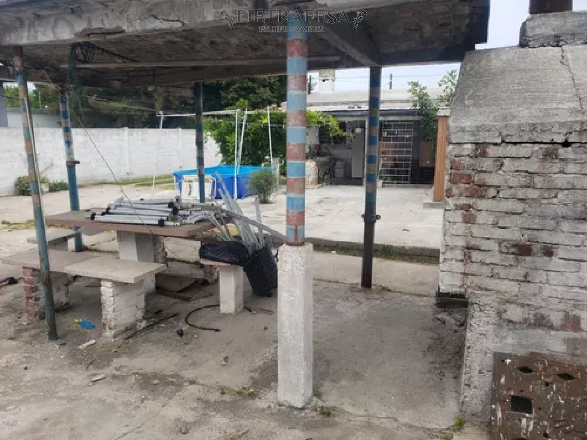Local Comercial ID.12657 - Local en alquiler, monoambiente, 1baño. Malvin Norte.