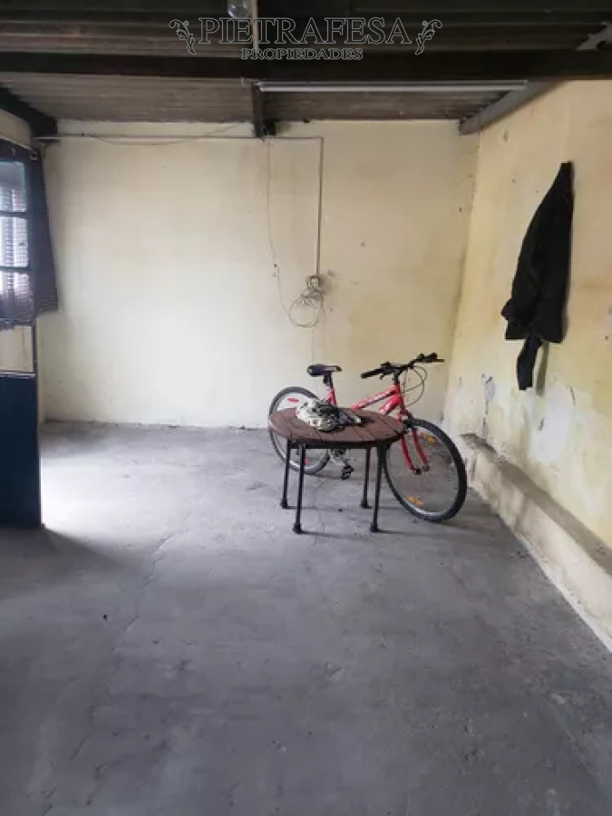Local Comercial ID.12657 - Local en alquiler, monoambiente, 1baño. Malvin Norte.