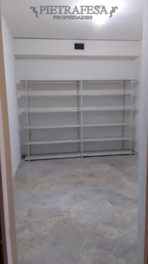 Local Comercial ID.14054 - Local en alquiler, 2 baños, galería. Centro.