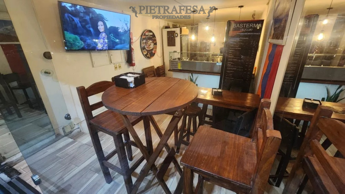 Local Comercial ID.9913 - LLaves de local gastronómico- Pocitos