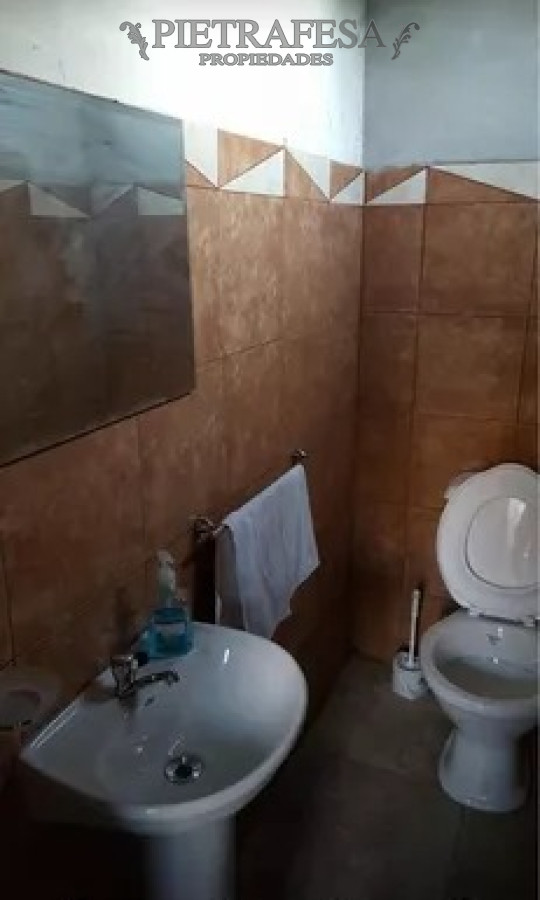 Local Comercial ID.12769 - Local en alquiler, 1baño, oficina. Nuevo Paris.