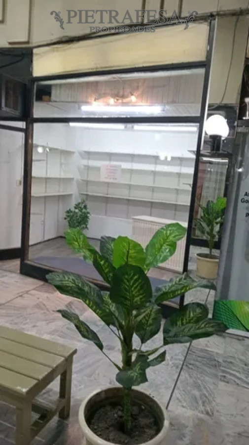 Local Comercial ID.14049 - Local en alquiler, 2 baños, galería. Centro.