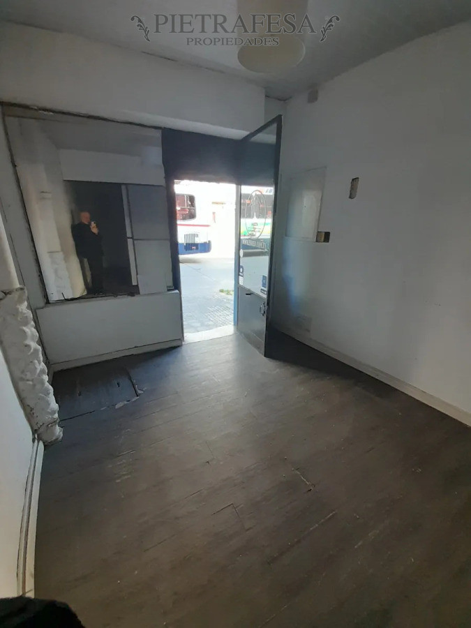 Local Comercial ID.14608 - Local en alquiler, 1 baño. Villa Muñoz.