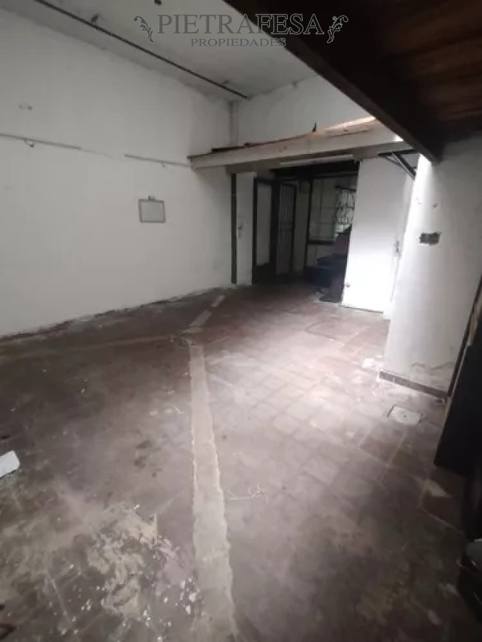 Local Comercial ID.12683 - Local en alquiler, 1baño. Centro.