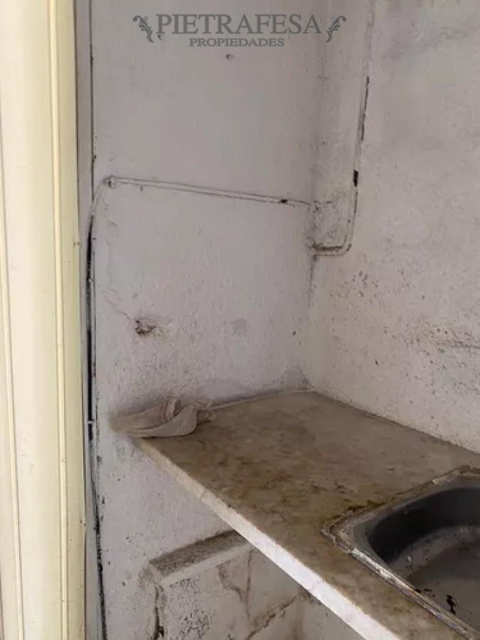 Local Comercial ID.12463 - Local en alquiler, cocina, 1baño. Shangrila.