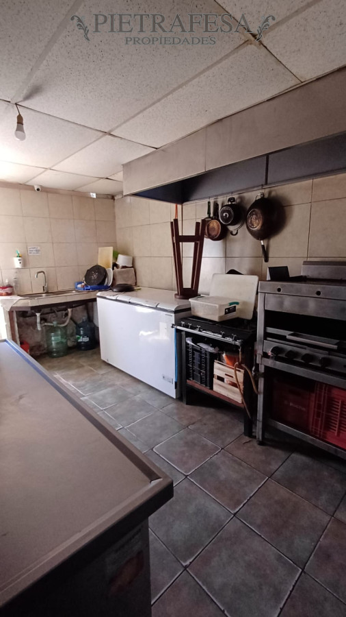 Local Comercial ID.12166 - Llaves de pizzería en venta-Solymar 