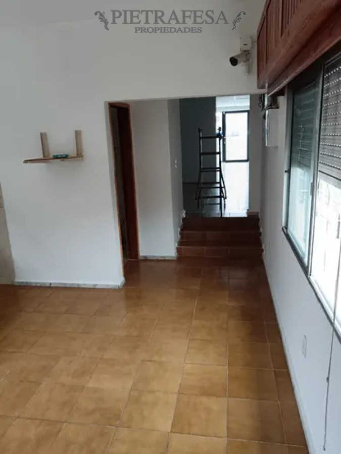 Local Comercial ID.14263 - Local en alquiler, 1 baño, cocina. Lagomar.