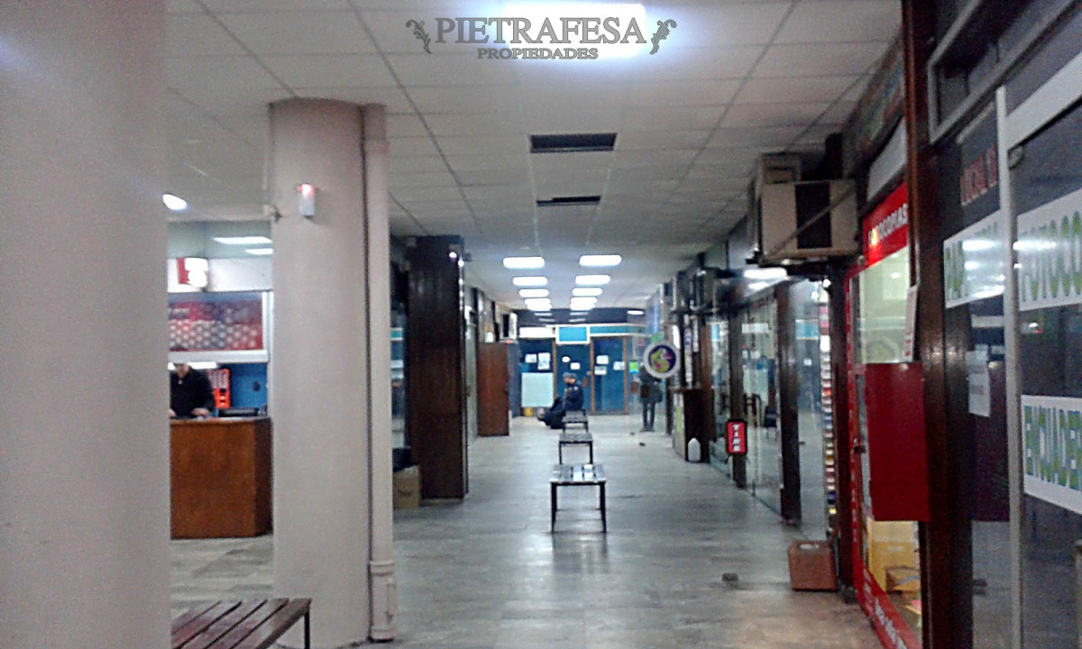 Local Comercial ID.13592 - Local en alquiler, 2baños. Cordón.