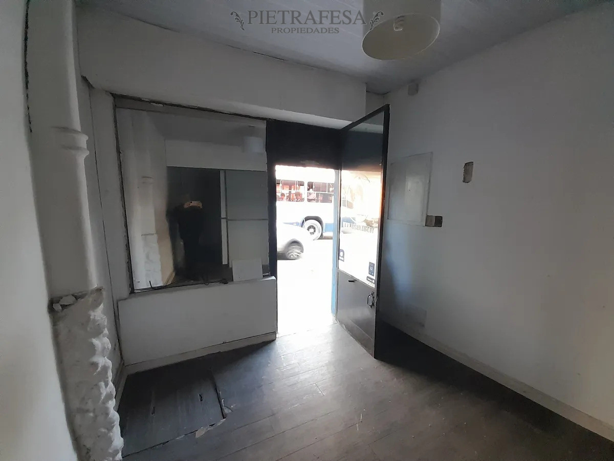 Local Comercial ID.14608 - Local en alquiler, 1 baño. Villa Muñoz.