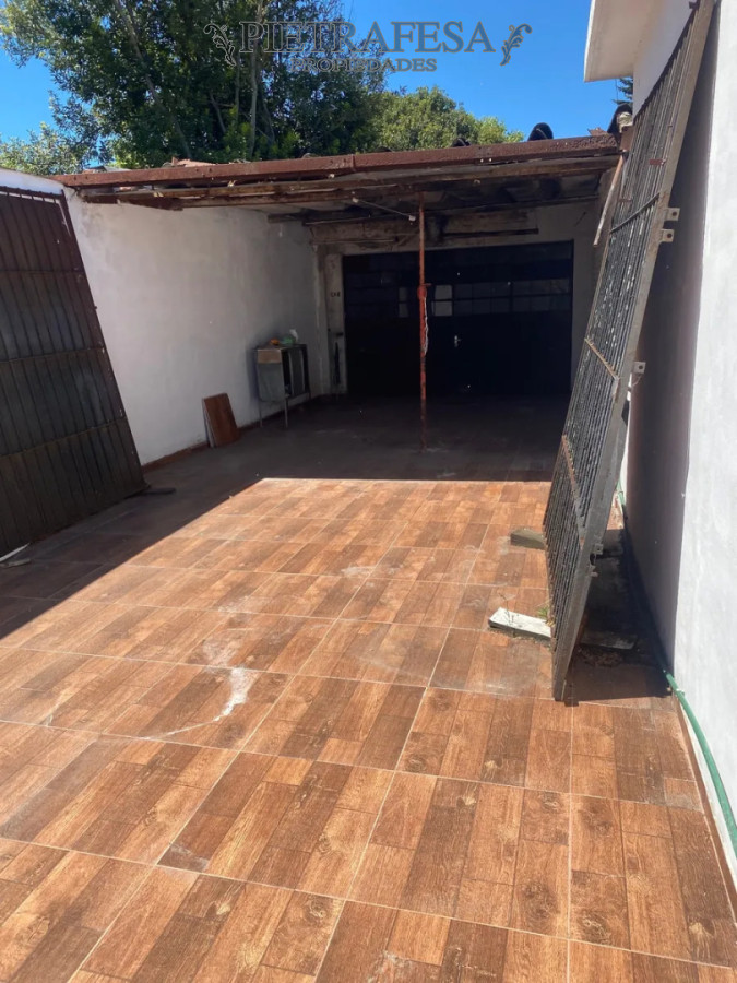 Local Comercial ID.14681 - Local en alquiler, 1 baño, patio, cochera. Union.