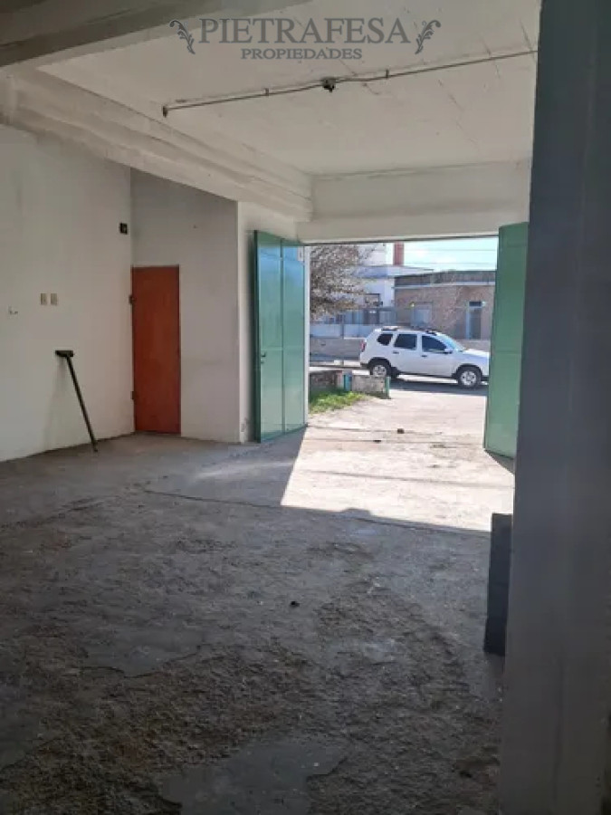 Local Comercial ID.13928 - Local en alquiler, 1 baño, sótano. Prado.