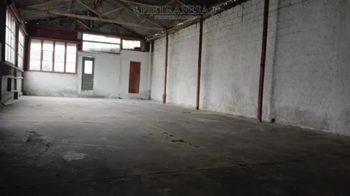 Local Comercial ID.14013 - Local en alquiler, 1 baño. Maroñas.