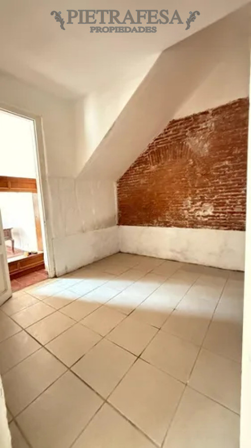 Local Comercial ID.14181 - Local en alquiler, 2 baños, garaje. Cordón.