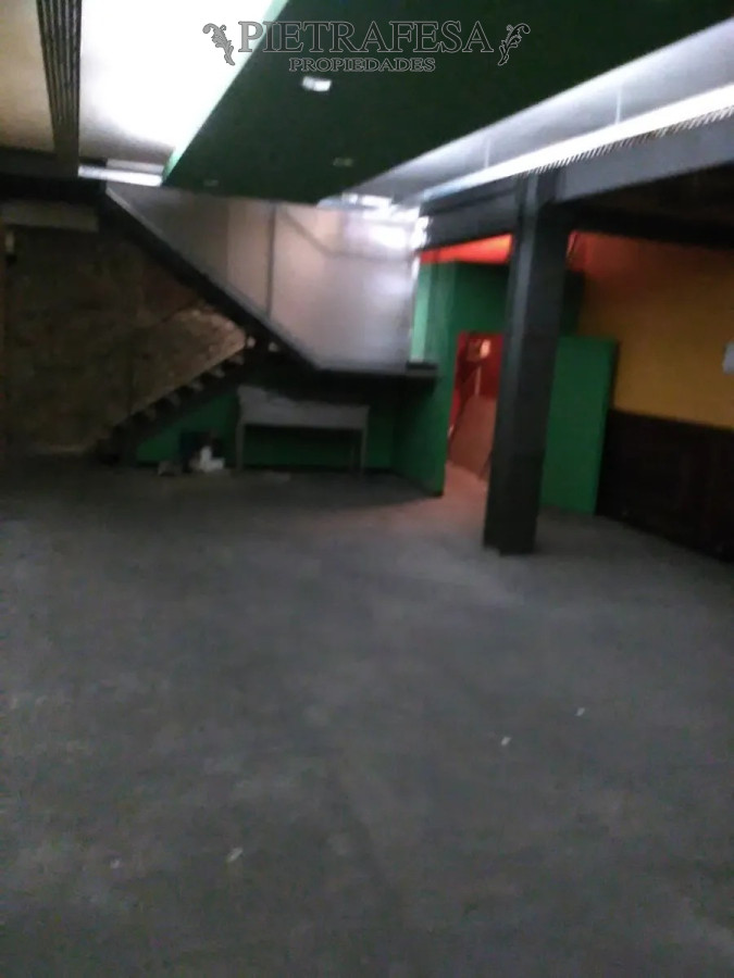 Local Comercial ID.2470 - Local en venta con renta Bartolomé Mitre-Ciudad Vieja