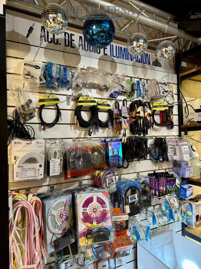 Local Comercial ID.10337 - Llaves de tienda electrónica-Buceo 