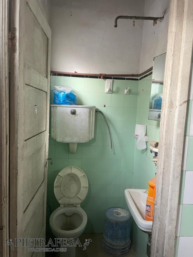 Terreno ID.8001 - Amplio terreno con 2 casas a reciclar- 6 de Abril- Carrasco