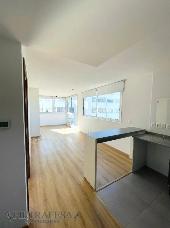 Apartamento ID.7039 - Apartamento en venta con renta 2 dormitorios, 1 baño, terraza y garaje-Obligado-Pocitos