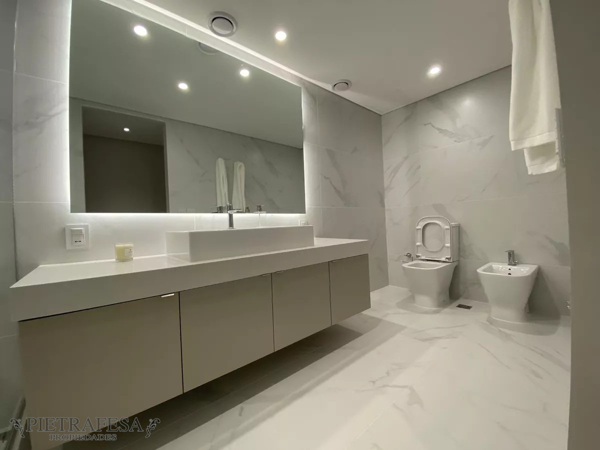 Apartamento ID.5973 - Apartamento a estrenar en venta 4 dormitorios, 5 baños, garaje y terraza-Benito Blanco-Punta Carretas