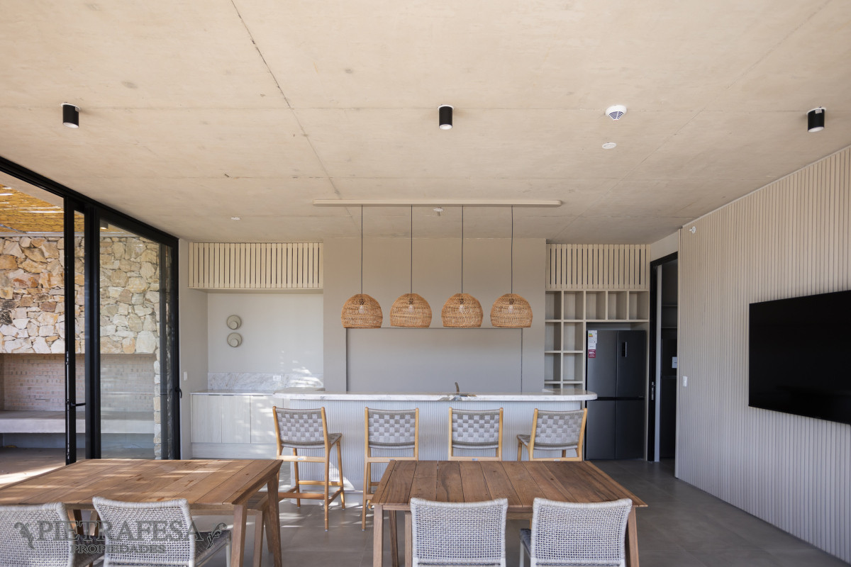 Apartamento ID.6400 - Apartamento en venta a estrenar 3 dormitorios, 2 baños y cochera con terraza- Av. de las Américas-Carrasco