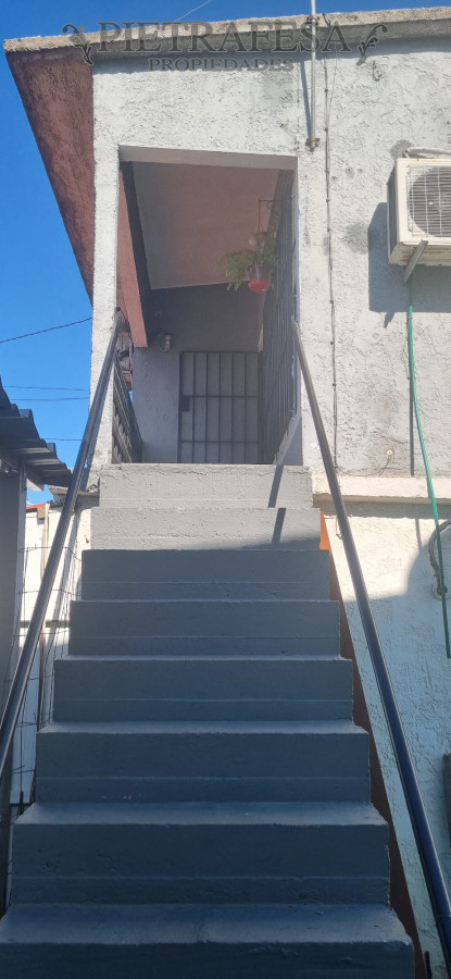 Apartamento ID.14095 - 2 Apartamentos totalmente independiente con renta (Se venden juntos)