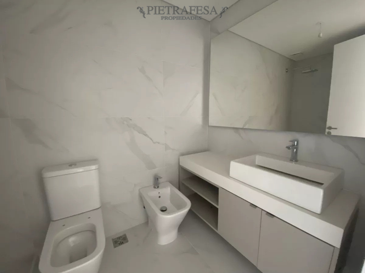 Apartamento ID.13457 - Apto a estrenar, 3 dormitorios, 5 baños y terraza-Carrasco