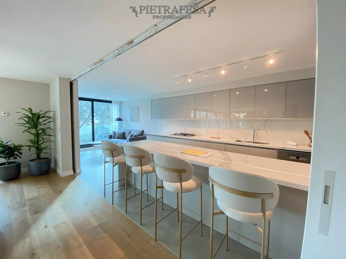 Apartamento ID.14255 - Apartamento de lujo Punta Carretas · 3 dormitorios · 4 baños · 2 garages a metros del mar!