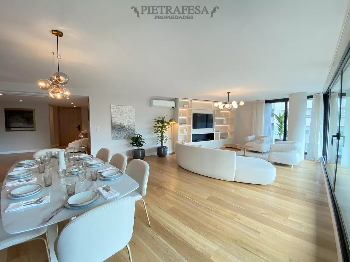 Apartamento ID.14255 - Apartamento de lujo Punta Carretas · 3 dormitorios · 4 baños · 2 garages a metros del mar!