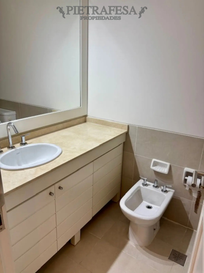 Apartamento ID.13637 - Apartamento en alquiler, 3dormitorios, 3baños, terraza, garaje doble. Carrasco.