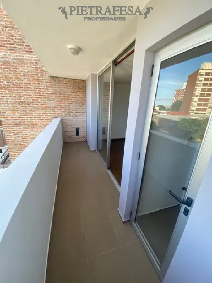 Apartamento ID.13915 - Apartamento en alquiler, monoambiente, 1 baño, balcón. garaje. Buceo.