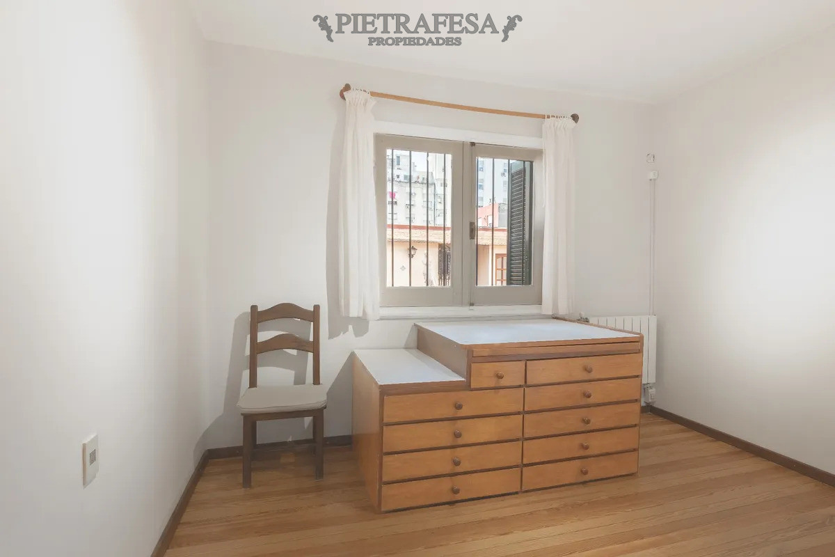 Oficina ID.14652 - Oficina en alquiler, privado, baño en suite, patio. Pocitos.