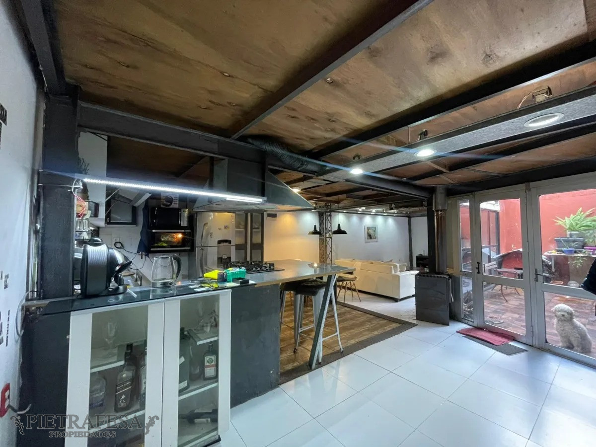 Oficina ID.13737 - Oficinas en venta mas casa de 2 dormitorios- Tres Cruces