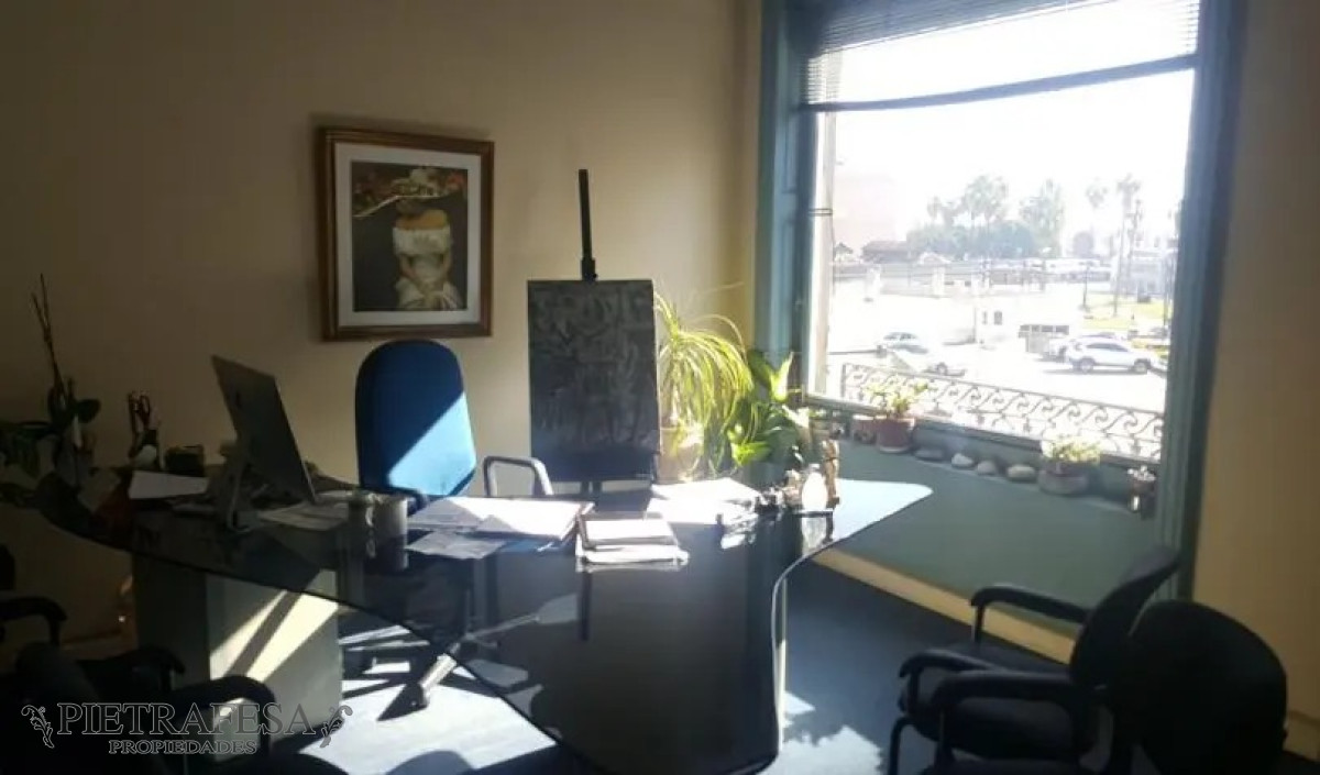 Oficina ID.3869 - Oficina en Venta - Av. Uruguay - Centro