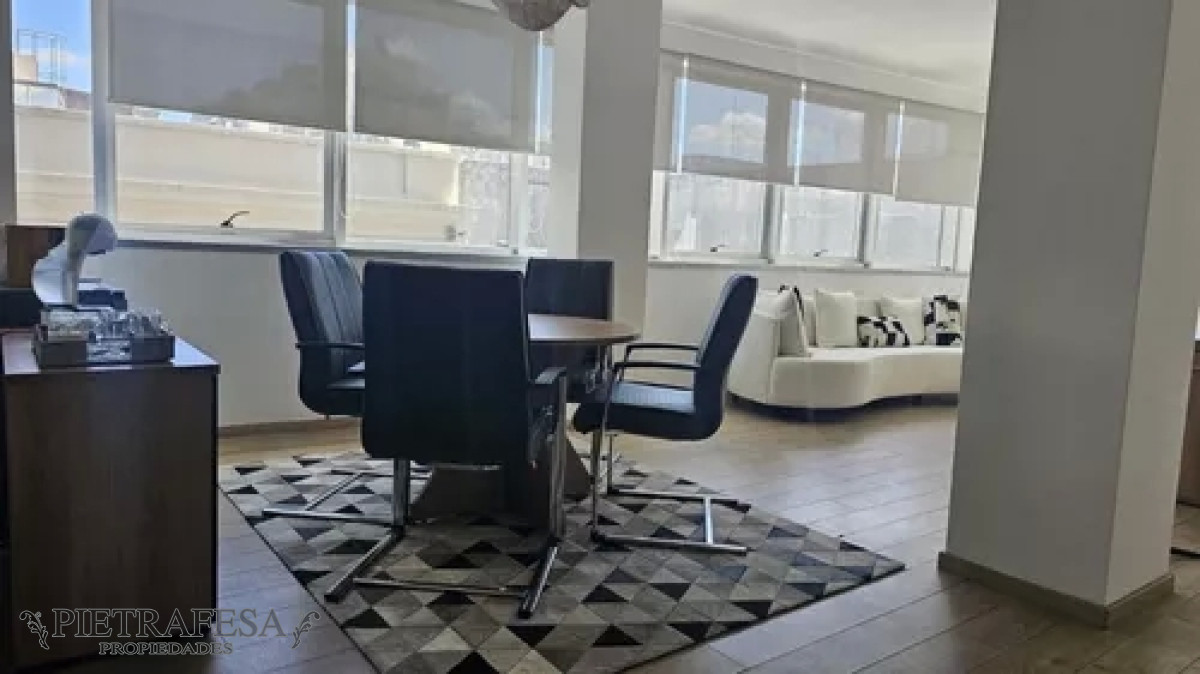 Oficina ID.10335 - Oficinas en alquiler, 4baños, cocina. Ciudad Vieja.
