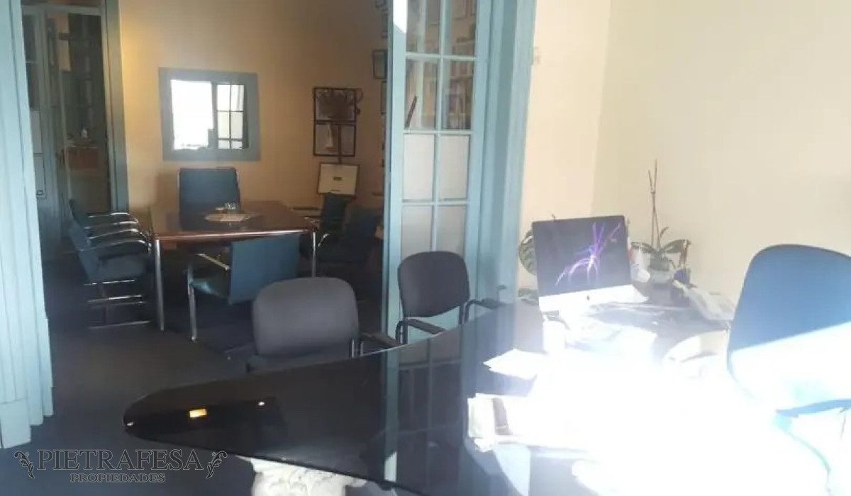 Oficina ID.3869 - Oficina en Venta - Av. Uruguay - Centro