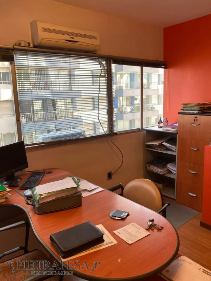 Oficina ID.5463 - Oficina en venta - Avenida 18 De Julio-Cordón 