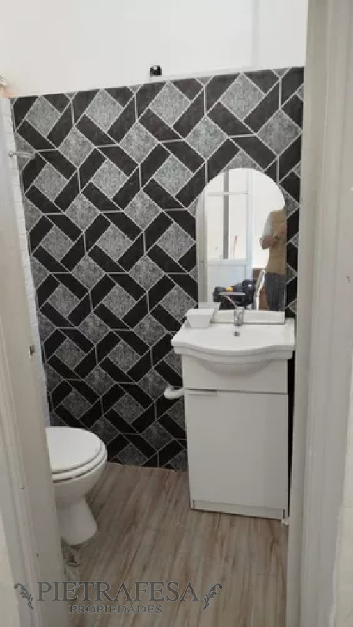 Oficina ID.12460 - Oficina en alquiler, 1baño. Ciudad Vieja.