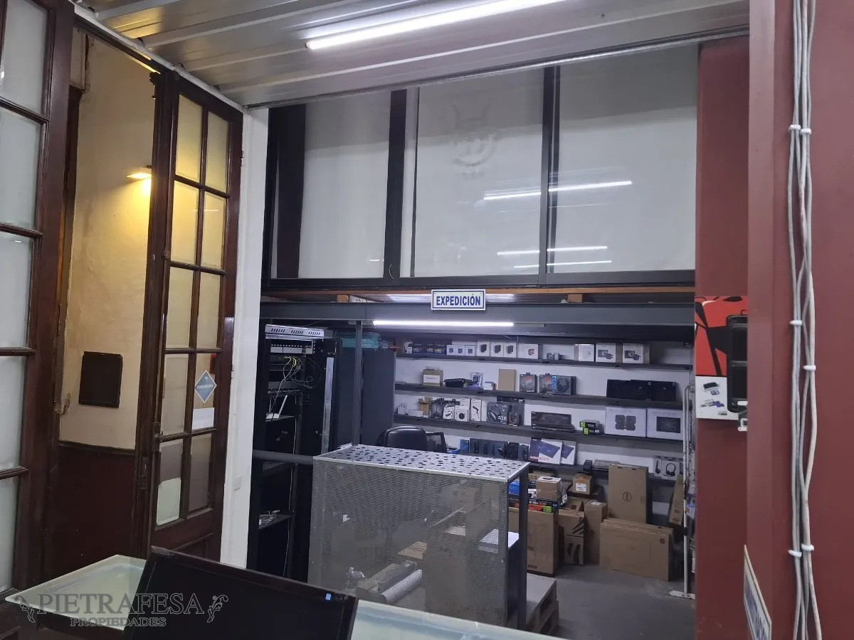 Oficina ID.13737 - Oficinas en venta mas casa de 2 dormitorios- Tres Cruces