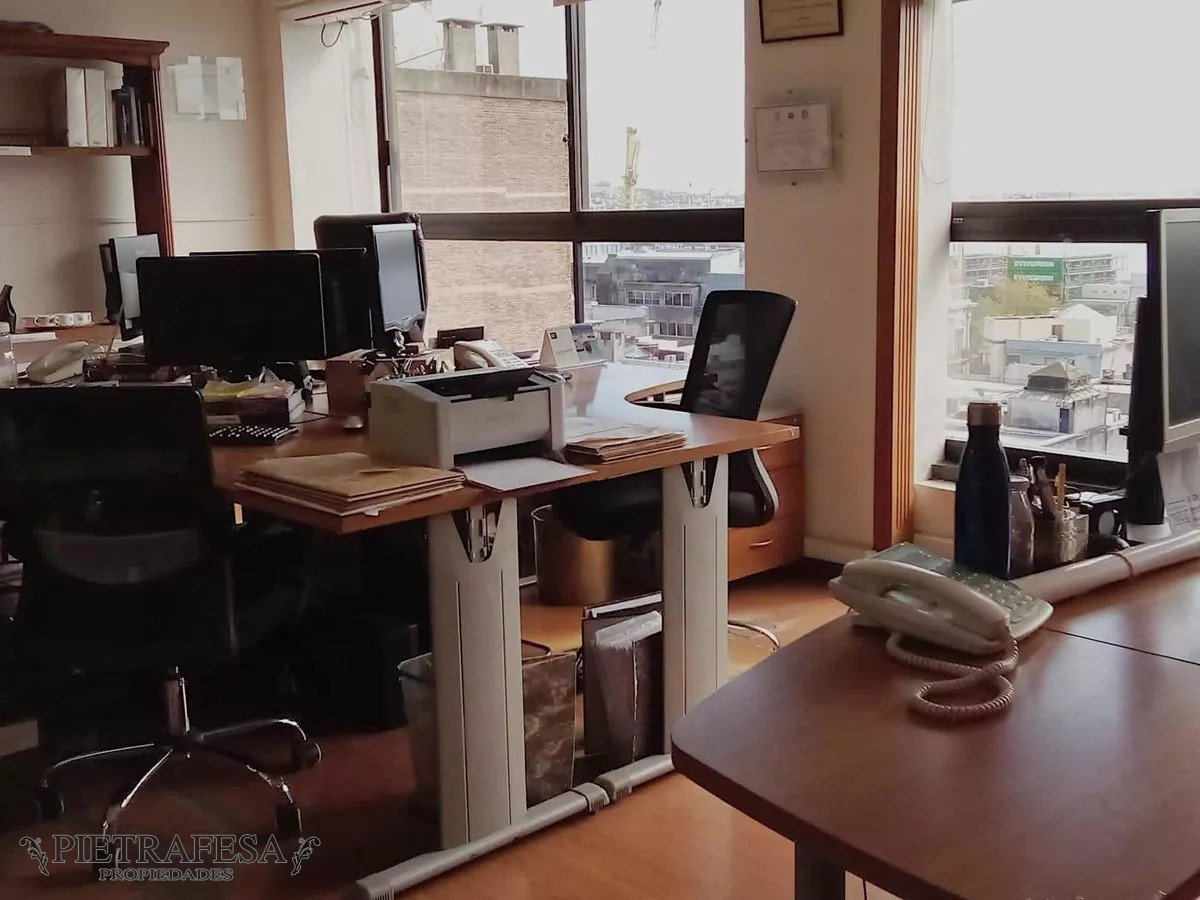Oficina ID.6237 - Oficina en venta- Cerrito -Ciudad Vieja