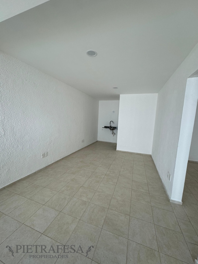 Oficina ID.10833 - Oficina en alquiler, 1baño, cocina. Carrasco.