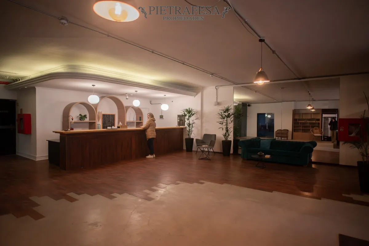 Oficina ID.15012 - Oficina en Venta, 1 privado, 1 baño. Punta Carretas.