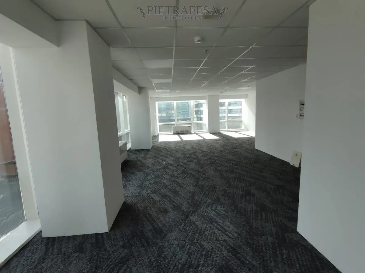 Oficina ID.16331 - Oficina en alquiler en WTC, 1 baño. 