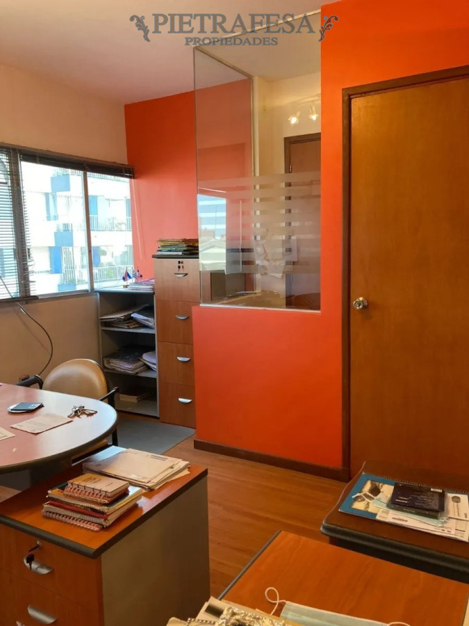 Oficina ID.5463 - Oficina en venta - Avenida 18 De Julio-Cordón 