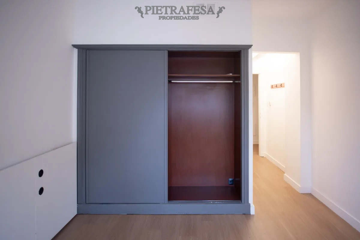 Oficina ID.15012 - Oficina en Venta, 1 privado, 1 baño. Punta Carretas.