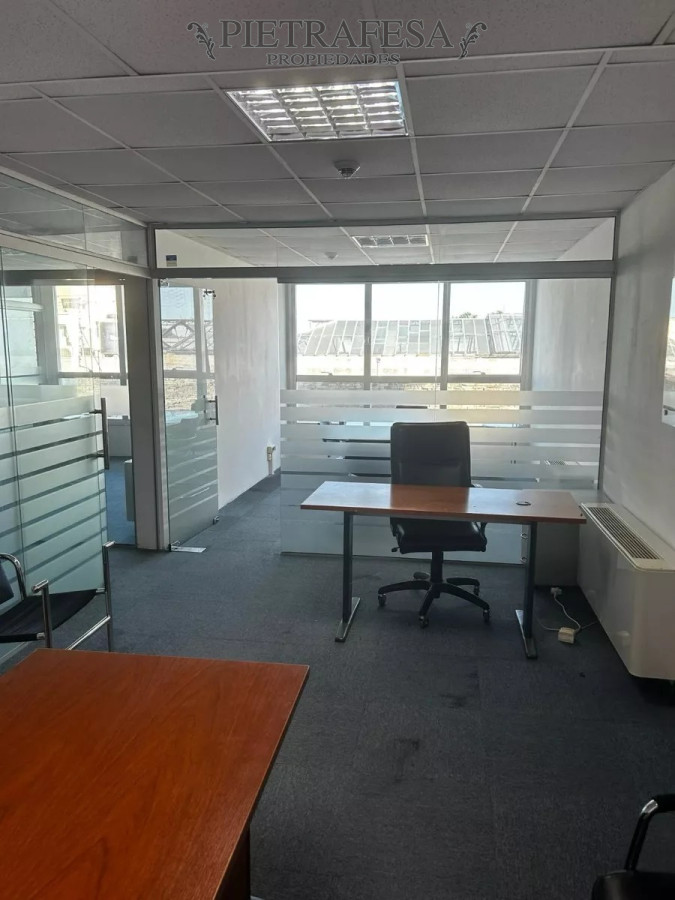 Oficina ID.8640 - 2 oficinas amuebladas en venta- 25 De Mayo- Ciudad Vieja