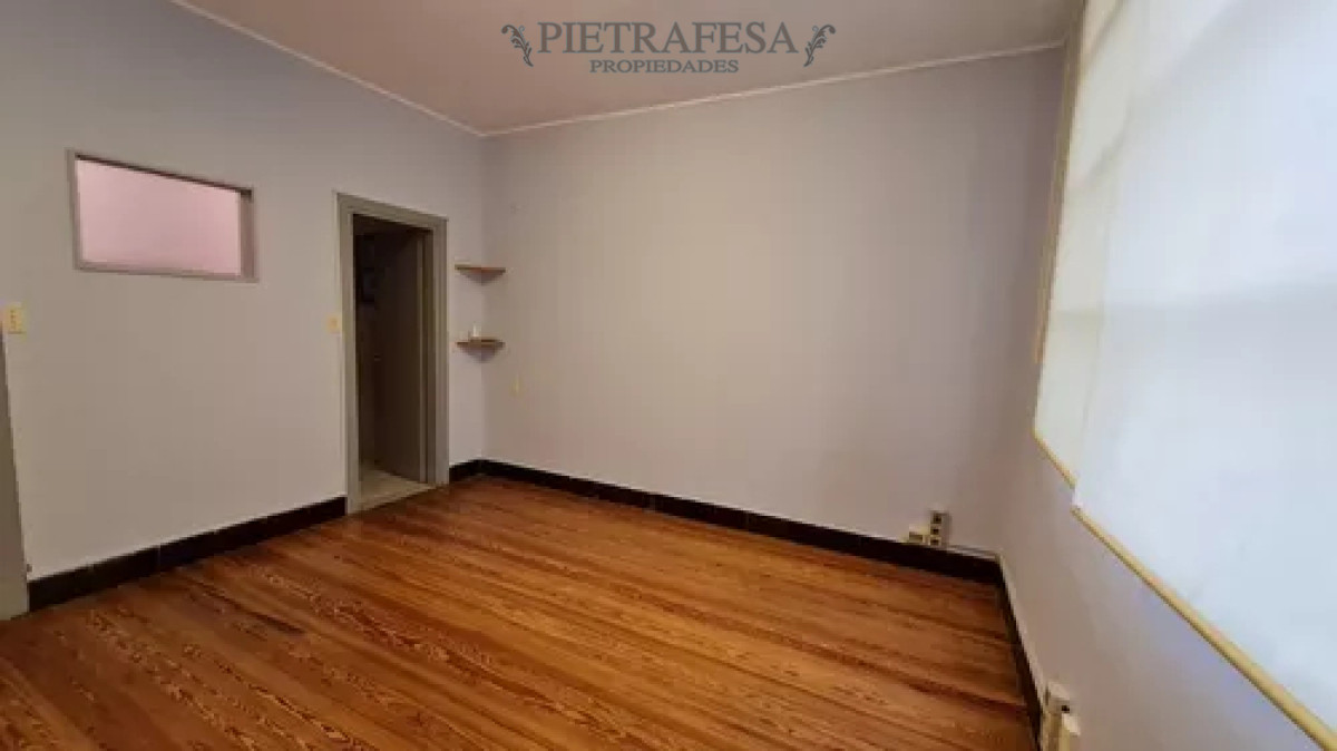 Oficina ID.12766 - Oficina en venta, 1privado, 1baño. Ciudad Vieja.