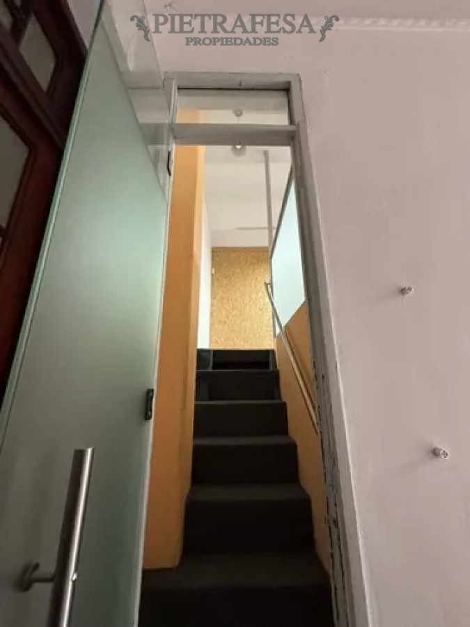 Oficina ID.9683 - Oficina en alquiler, 1 baño. Parque Rodó.