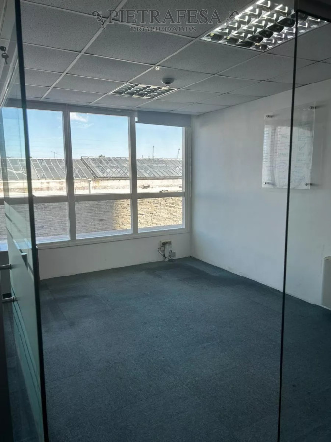 Oficina ID.8640 - 2 oficinas amuebladas en venta- 25 De Mayo- Ciudad Vieja